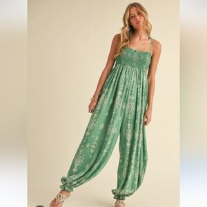 Chic Green Patterned Jumpsuit